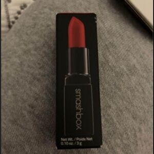 New In Box : Smashbox Lipstick